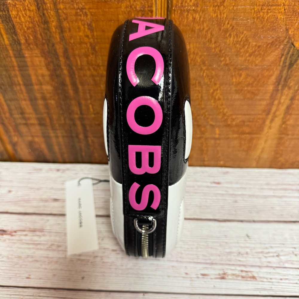 Marc Jacobs 3D Vitamin Pill Crossbody Bag with Matching Keychain - Picture 3 of 11